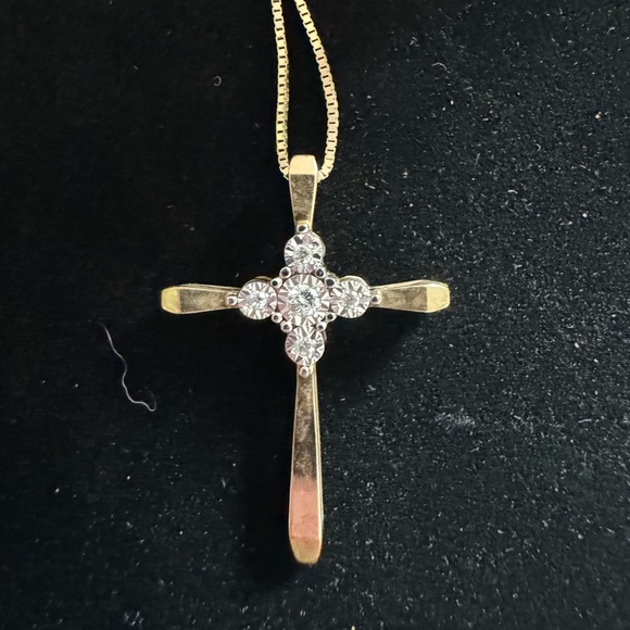 Cross Necklace - Picture 2 of 7